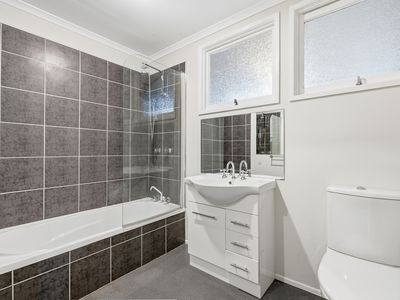 18 Hotham Court, Glenorchy