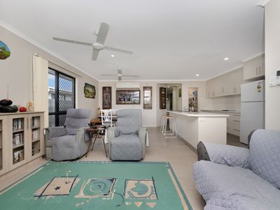 15 Catho Avenue, Mount Low