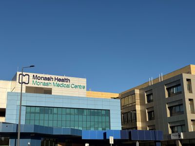 8 / 5 Rayhur Street, Clayton South