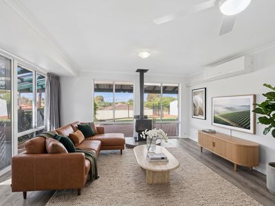 16 Ronsard Place, Yangebup