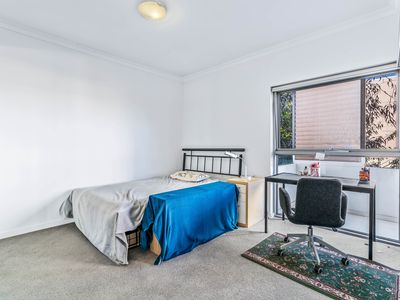 4 / 2 Rowe Avenue, Rivervale