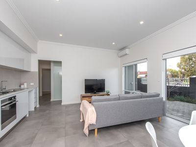 Unit 2/1 Liege Street, Woodlands
