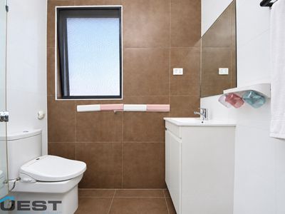 5 / 3 St John's Avenue, Auburn