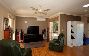 6 Young Street, Beaconsfield Upper