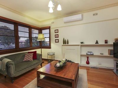 5 Central Avenue, Manifold Heights