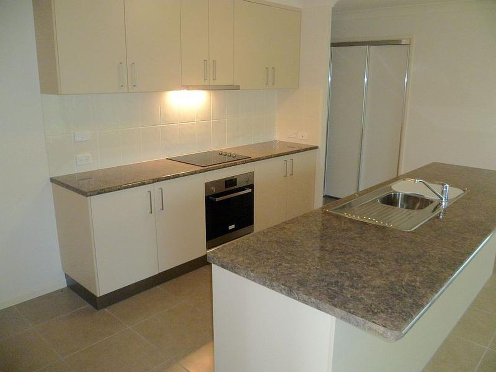 9 Eagle Rd, Woodgate