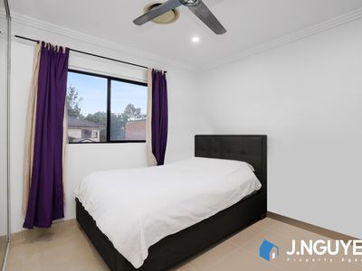 2 Yeronga Close, St Johns Park