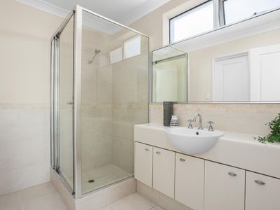 1B Bowra Avenue, Woodlands