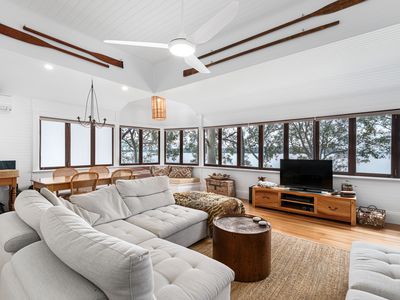 90 Skye Point Road, Coal Point