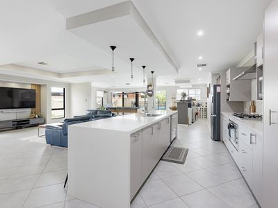 2 Neroli Link, Atwell