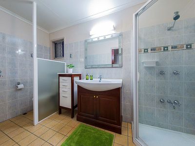 2 Edwin St, Wynnum West