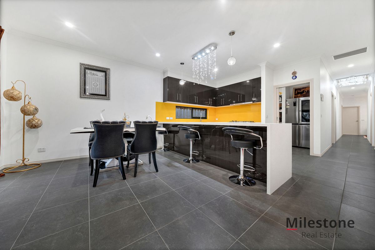 27 Cortajalla Avenue, Clyde North