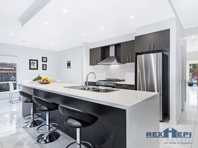 48 Mountainview Boulevard, Cranbourne North