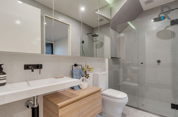 8 / 74 Tinning Street, Brunswick