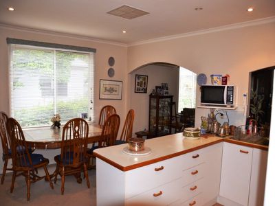 84 Lakeside Avenue, Mount Beauty