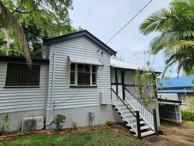 8 Barry Street, East Ipswich