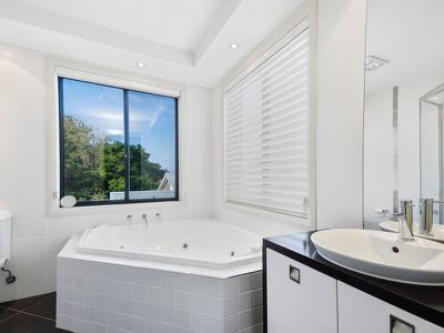 42 Greenacre Road, Wollongong