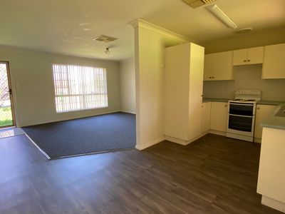 11 Wren Place, Dubbo