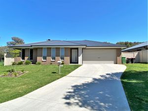 47 Greta Drive, Hamilton Valley