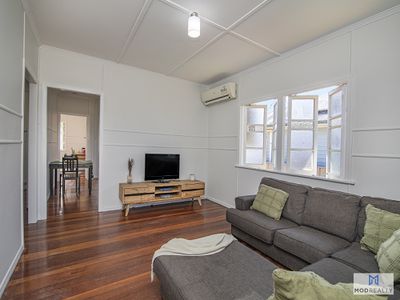 202 Glebe Road, Booval