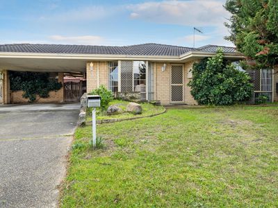 2 Beech Court, South Lake