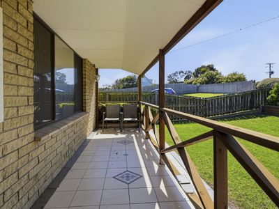 19 Gunn Parade, Low Head