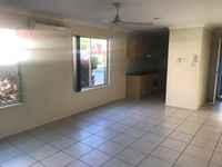 U69  / 11 Oakmont Avenue, Oxley