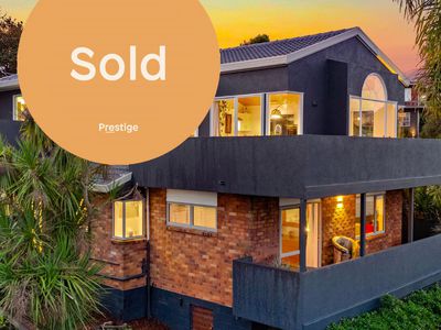 2/962 Beach Road, Torbay