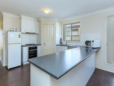 5 Secret Garden Way, Tarneit