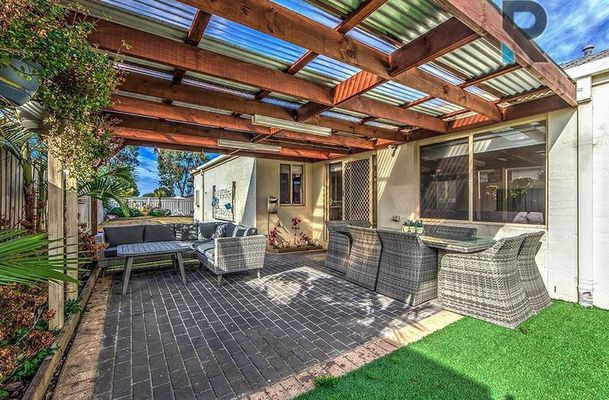 13 Hammond Place, Roxburgh Park