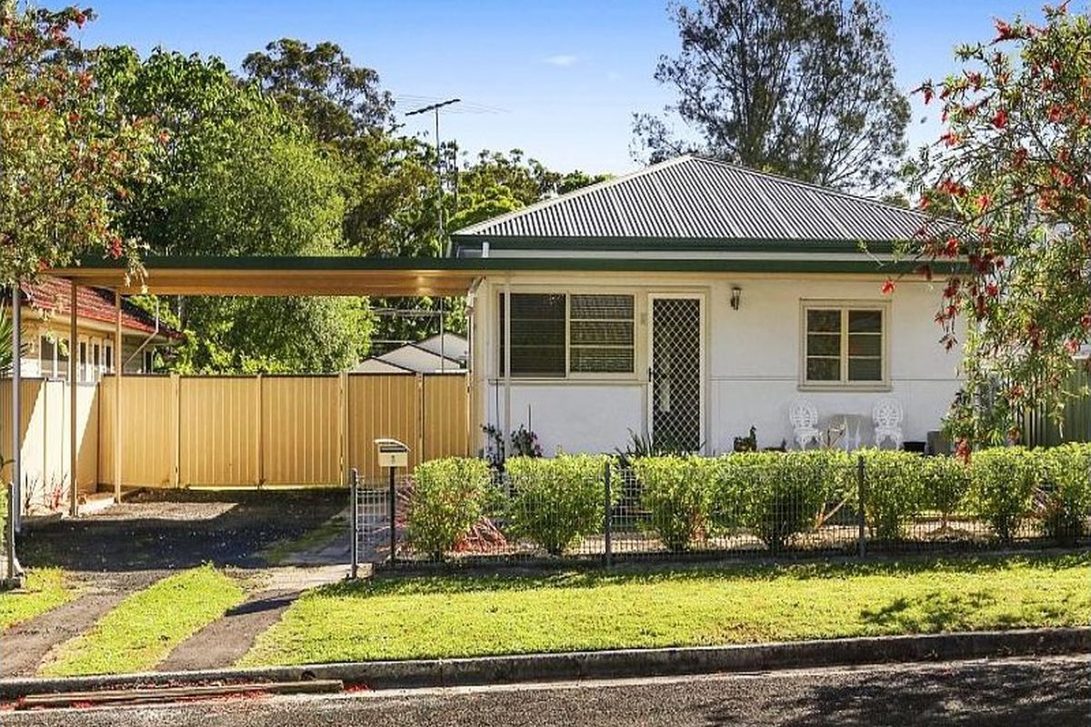 3 Lionel Parade, Springfield