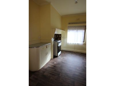 14 Clonard Avenue, Geelong West