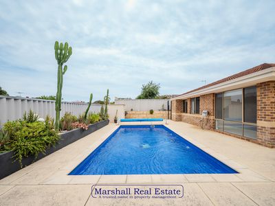 175 Kinross Drive, Kinross