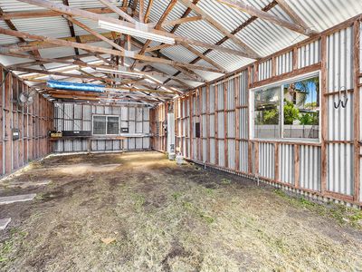 21 Sixth Street, Weston