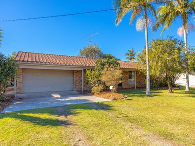 118 The Lakes Way, Forster