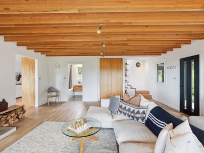 338 Dulcia Road, Gordon