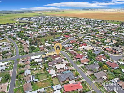 17 Schwarz Avenue, Horsham