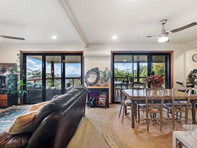 Upstairs Unit / 79 Balmoral Road, Montville