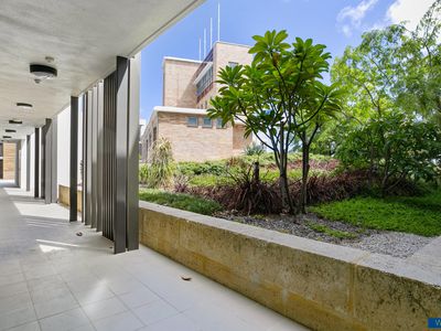 2 / 1 Stadium Drive, Floreat