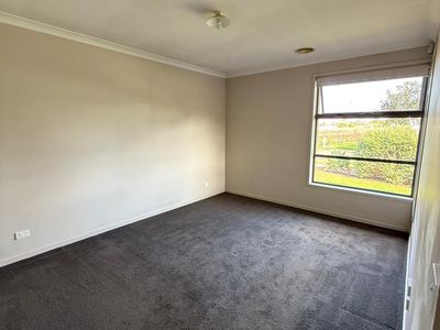 5 CARABEEN PLACE, Aintree