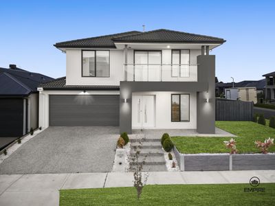 7 Crescendo Boulevard, Clyde