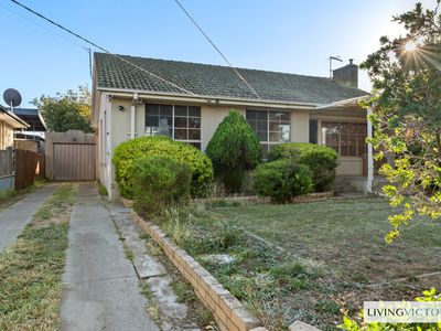 34 Vincent Crescent, Werribee