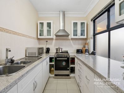 12 Meadowbank Way, Landsdale