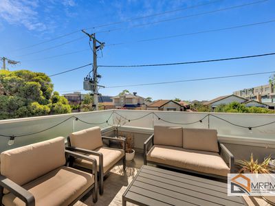 2 / 5 Winifred Street, Essendon