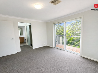 36 Truscott Avenue, Middleton Grange