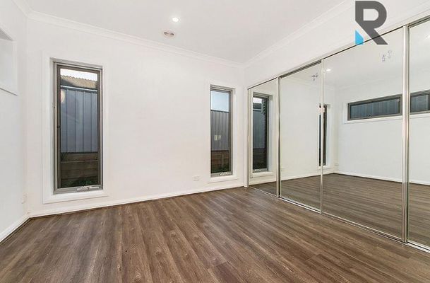 1 / 5 Falmer Place, Craigieburn