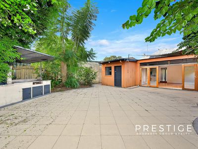 13 short Street, Banksia