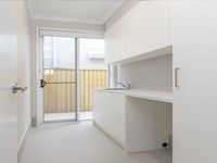 37 Prahan Crescent, Parkinson