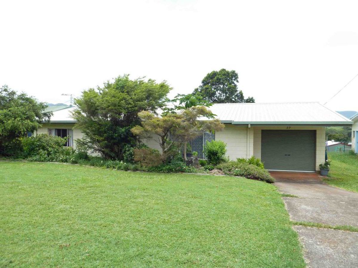 27 Goldview Street, Atherton