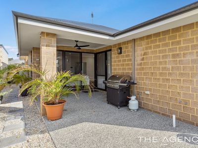 18 Deepwater Way, Lakelands